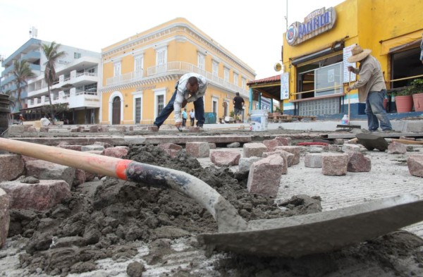 Trabajan en domingo, pero en Olas Altas