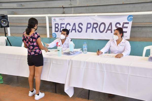 Entrega de becas Proase.