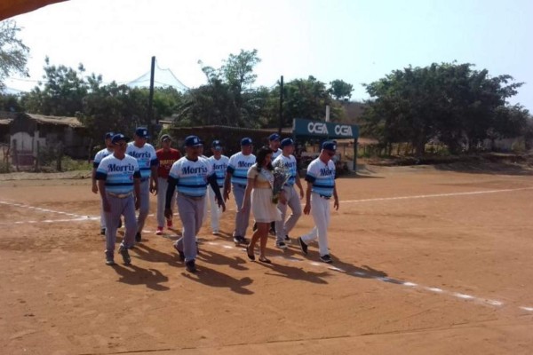 Inauguran temporada de la Liga de Beisbol Intramuros del Sindicato Eco Taxis Rojos