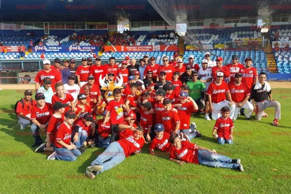 Los peques culminaron sus actividades en la Academia de Beisbol Yo Soy Venados.