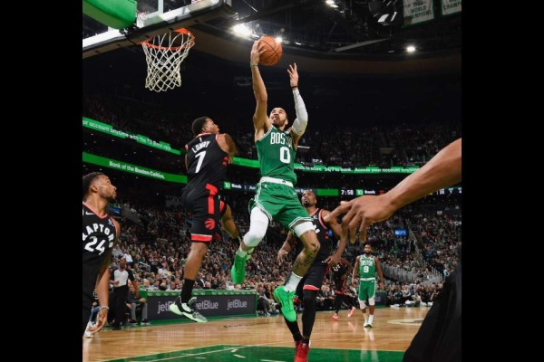 Celtics de Boston logra su primera victoria de la temporada