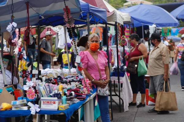 Tianguis de la Colonia Juárez, en Mazatlán.