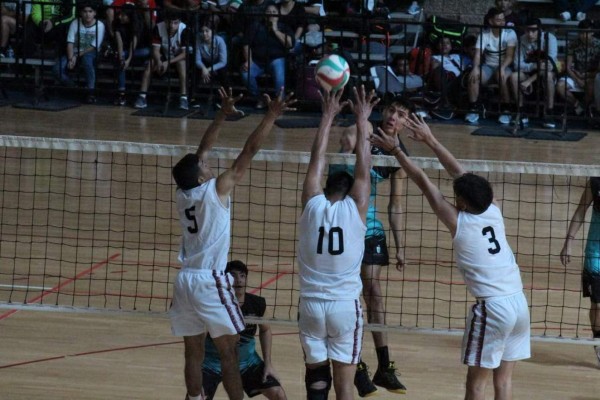 Mazatlán se cuelga medalla de oro en estatal de voleibol de sala