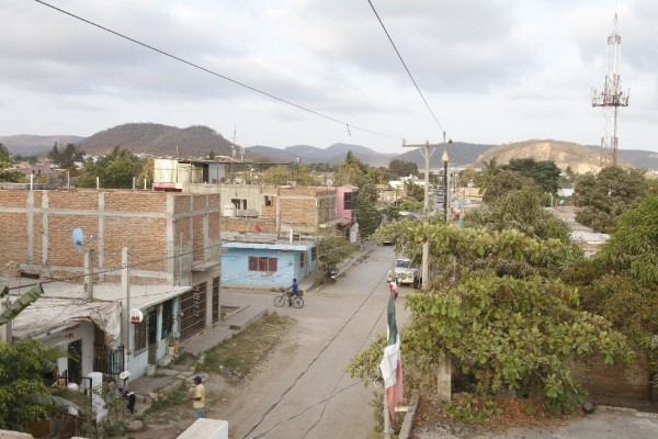 Aunque llegaron hace 50 años, aún no han regularizado sus colonias... y hoy ¡pueden quedar en la calle!