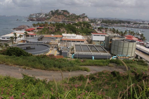 Buscan reubicar la planta de aguas negras de El Crestón, en Mazatlán