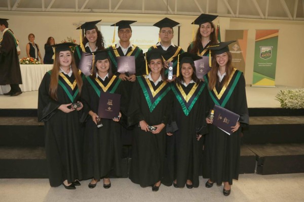 Despiden a generación de Bachillerato Anáhuac