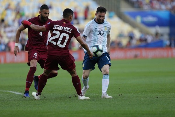 Lionel Messi tuvo una actuación discreta, pero efectiva. (Foto: @Argentina)