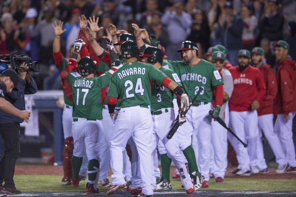 Mexico Team. Equipo de Mexico. Brandon Laird (5), Adrian Gonzalez