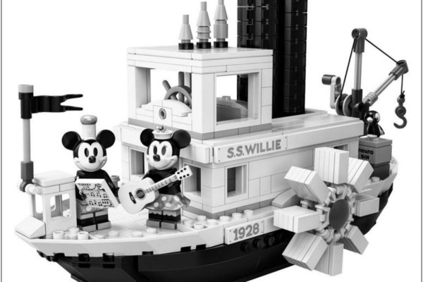 Lego lanza una edición especial de Mickey Mouse en Steamboat Willie