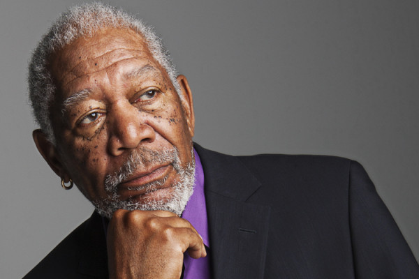 Morgan Freeman recita tema de Bieber