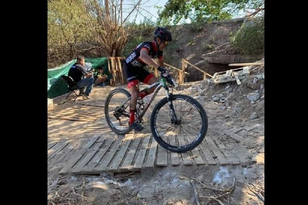 Ulises García Núñez y Jéssica Elizalde Rojas se quedan con quinta etapa del Serial MTB