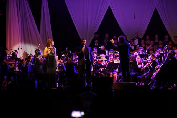 En el Jardín Botánico, el público disfrutó de una selección de piezas de grandes musicales.