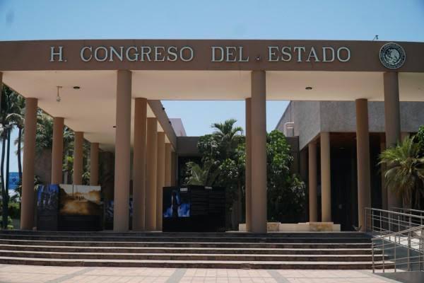 Un trabajador del Congreso del Estado fue vinculado a proceso por el robo de cheques.