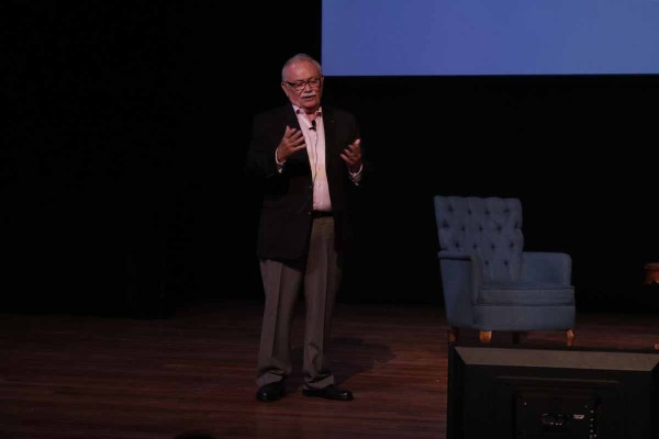 Manuel Díaz Salazar platicó sobre su libro Empresa, familia y herencia.