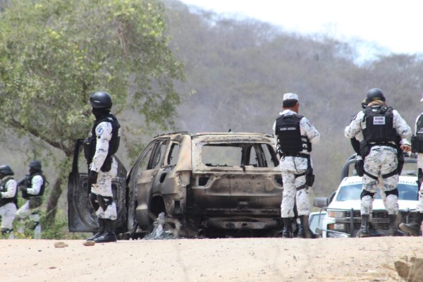 Reportan gente armada al norte de Culiac n y hallan una camioneta