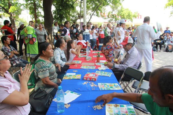 Cruz Roja festeja a los abuelitos