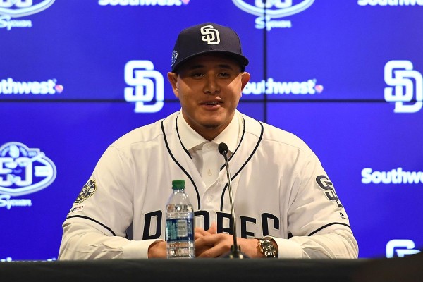 Manny Machado es presentado por Padres de San Diego