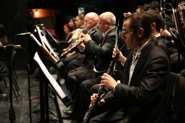 La OSSLA brindará un concierto este jueves, bajo la batuta de Juan Carlos Lomónaco.