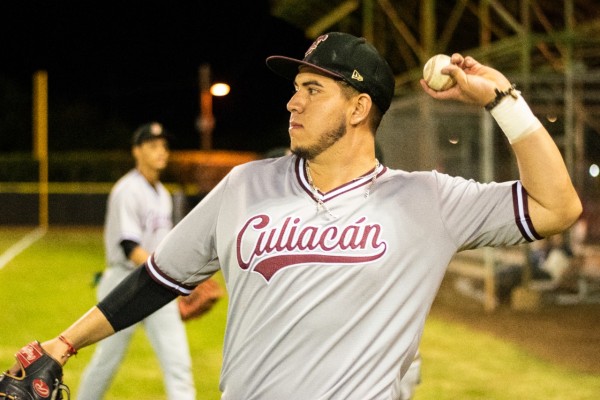 Tomateros de Culiacán cae por pizarra de 11-6.