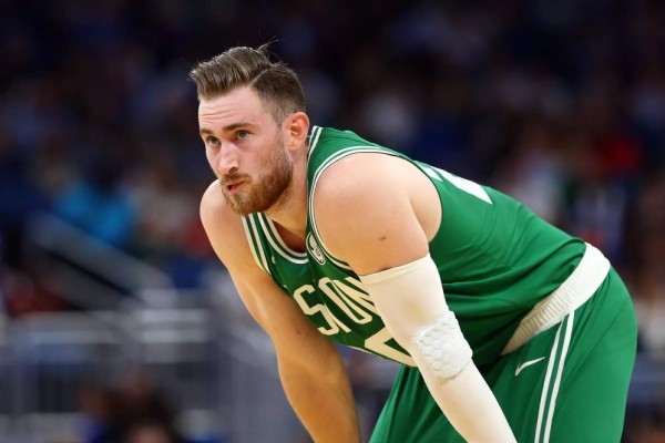 Gordon Hayward jugará ahora para los Hornets.