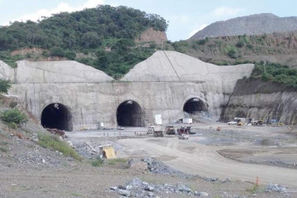 Se trabaja en el centro de población para comuneros de la Presa Santa María en Rosario: Gobernador