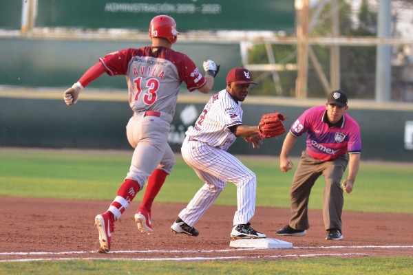 Algodoneros de Unión Laguna se impone a Diablos Rojos del México.