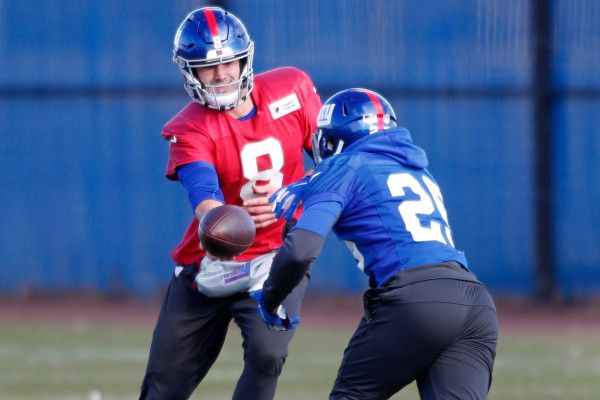 Daniel Jones está en duda para el juego ante Arizona.