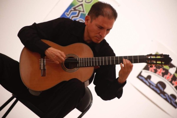 Ildefonso Sosa mencionó que su interés era ofrecer al público un recorrido por las composiciones para guitarra que han creado algunos iconos de la composición e obras para este instrumento