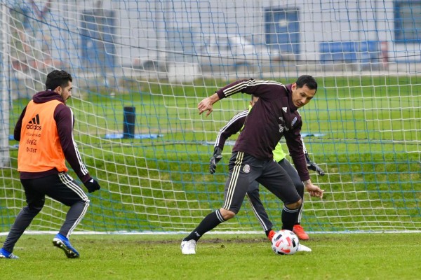 El sinaloense Rodolfo Cota, durante el juego que los jugadores de la Selección Mexicana tuvo previo a su duelo amistoso ante Japón, este martes.