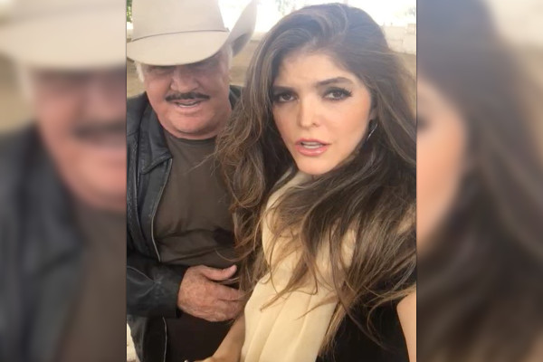 Ana Bárbara canta junto a Vicente Fernández