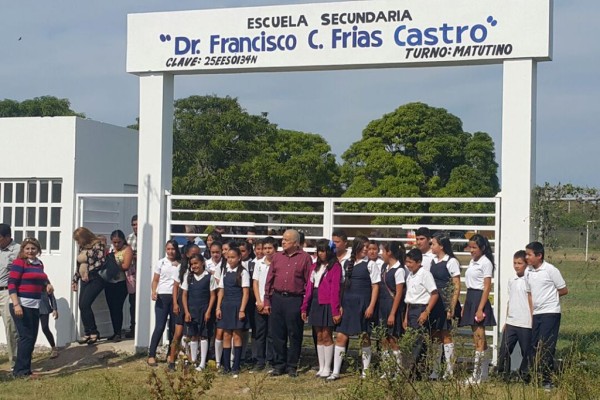 Ponen a una secundaria nombre de Frías Castro