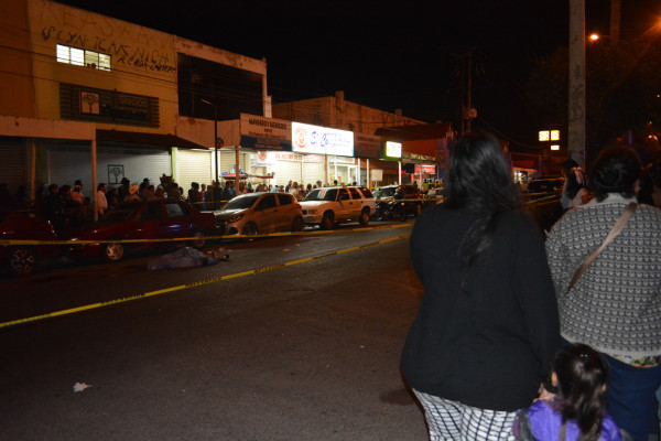 Muere un joven en riña registrada en la zona del desfile del Carnaval de Mazatlán