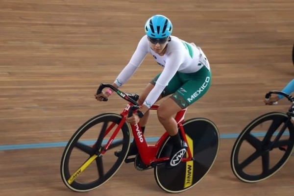 La sinaloense Yareli Salazar sube a lo más alto del podio en la Copa Federación de ciclismo