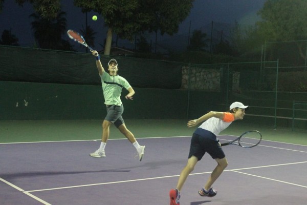 Mariano Hinojos y Juan Pablo Valdez van por el título de la Copa Asmetl Ultra de tenis