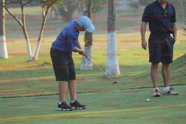 $!¿Niños jugando golf en Mazatlán? Sí, pero con estrictos protocolos sanitarios. Conócelos