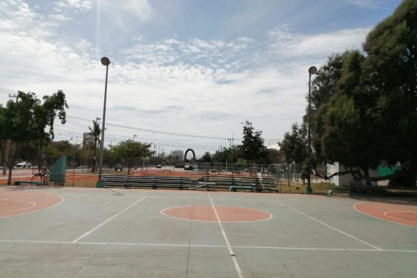 La cancha de usos múltiples del Parque Lineal Kilómetro Cero estrenará iluminación.