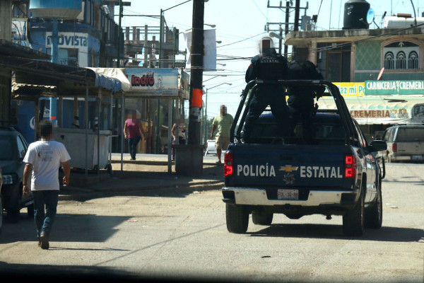 Comienzan familias a dejar Villa Juárez