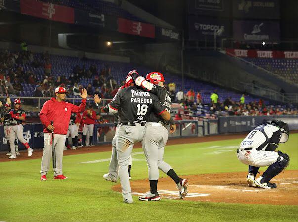 $!Venados de Mazatlán alarga su racha triunfadora a cinco juegos al vencer 7-6 a Sultanes