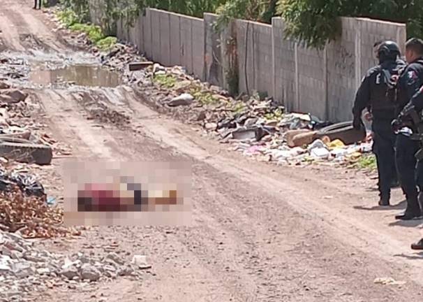 El hombre fue encontrado esposado y con huellas de tortura en un camino de terracería.