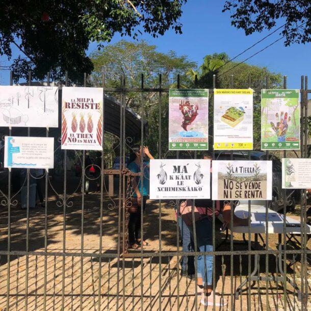 $!Carteles que muestran el rechazo al llamado Tren Maya.