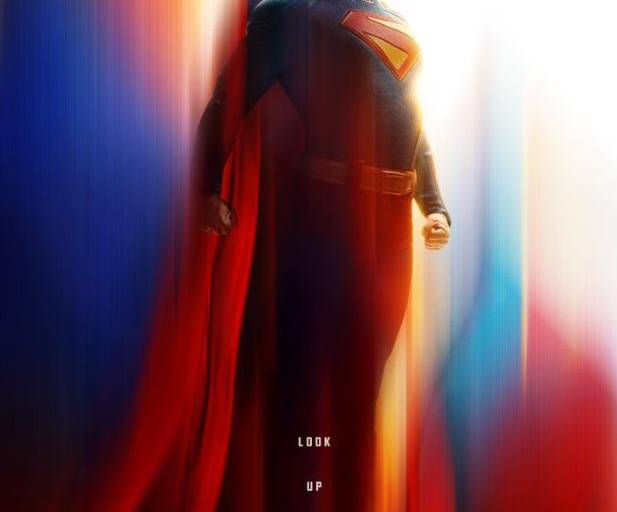 Superman lanza el primer póster de su película para 2025