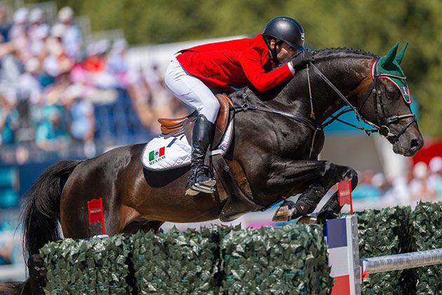 El jinete mexicano Andrés Azcárraga fue eliminado de la final individual de salto ecuestre tras sufrir una caída.