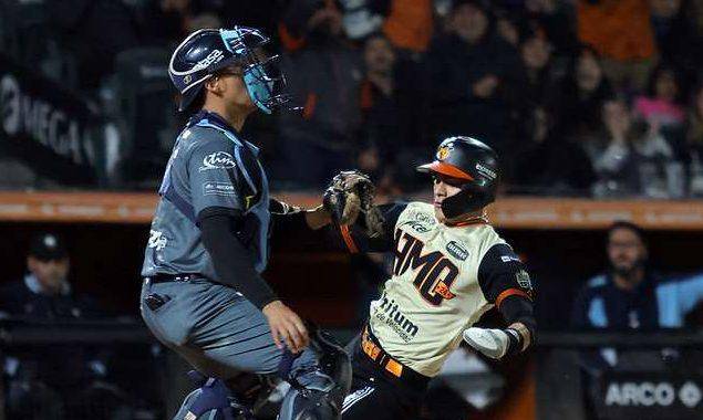 Naranjeros pega primero en Guasave.