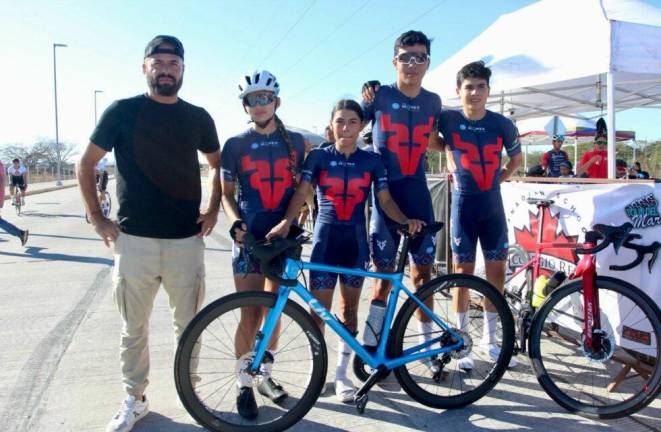 Alex Sánchez y su equipo ya están en Suiza.