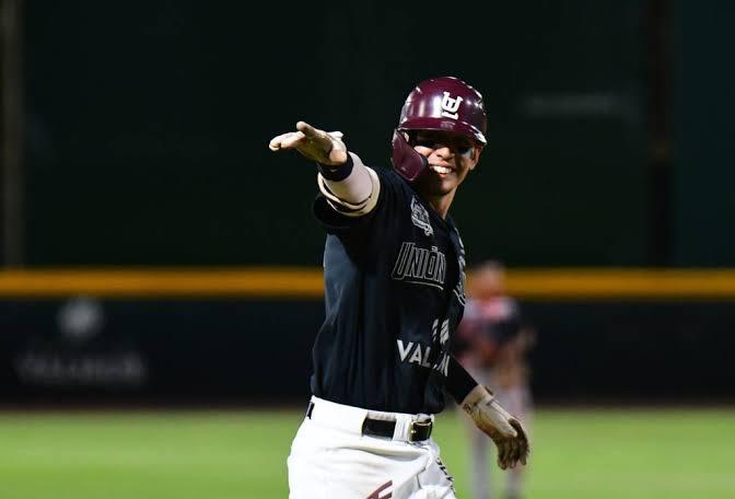 $!Un ‘Conejo’ de oro se suma a las filas de Tomateros