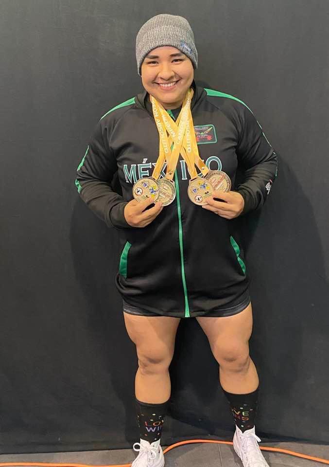 $!DÍA DE LA MUJER: Maytia Millán López demuestra su capacidad y su calidad en el powerlifting