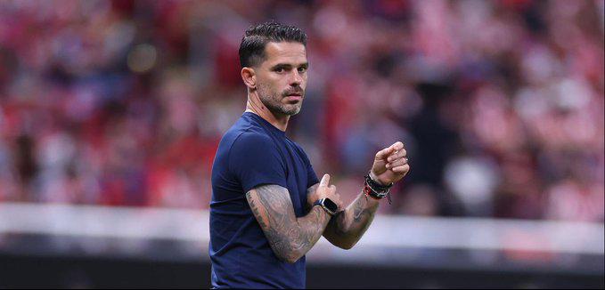 $!Fernando Gago, ¿sale de Chivas y llega a Boca?