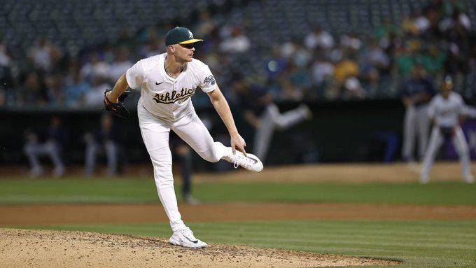 Sean Newcomb no enfrenta oficialmente a ningún bateador en el juego del viernes.