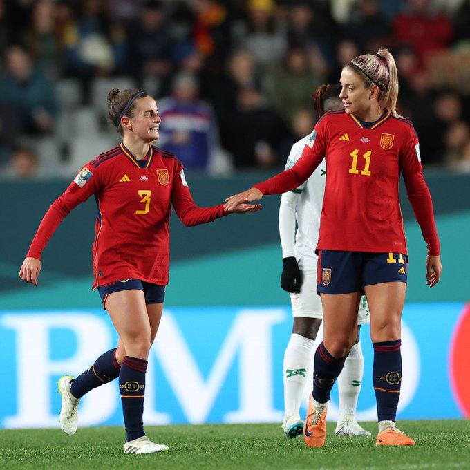 $!España consigue el pase a octavos de final en un Hermoso día para Jenni