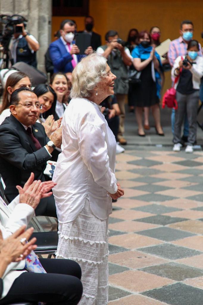 $!Celebran en Bellas Artes el cumpleaños 90 de Elena Poniatowska